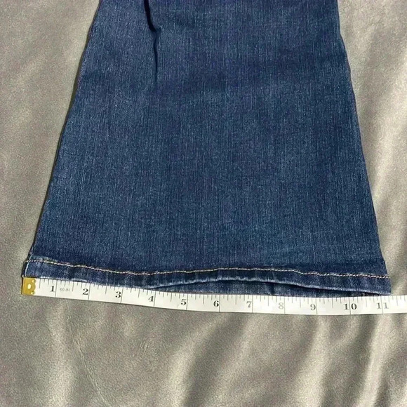 🍁 Maurice’s Dark Wash Flare Jeans - Picture 5 of 5